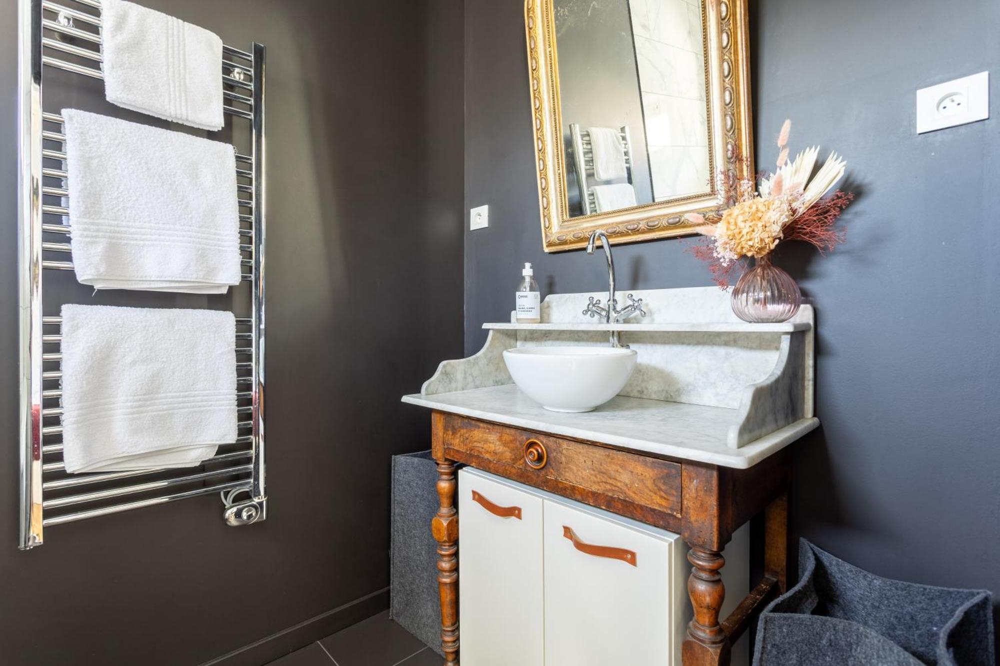 Apartment 153 - Au Calme & Climatise