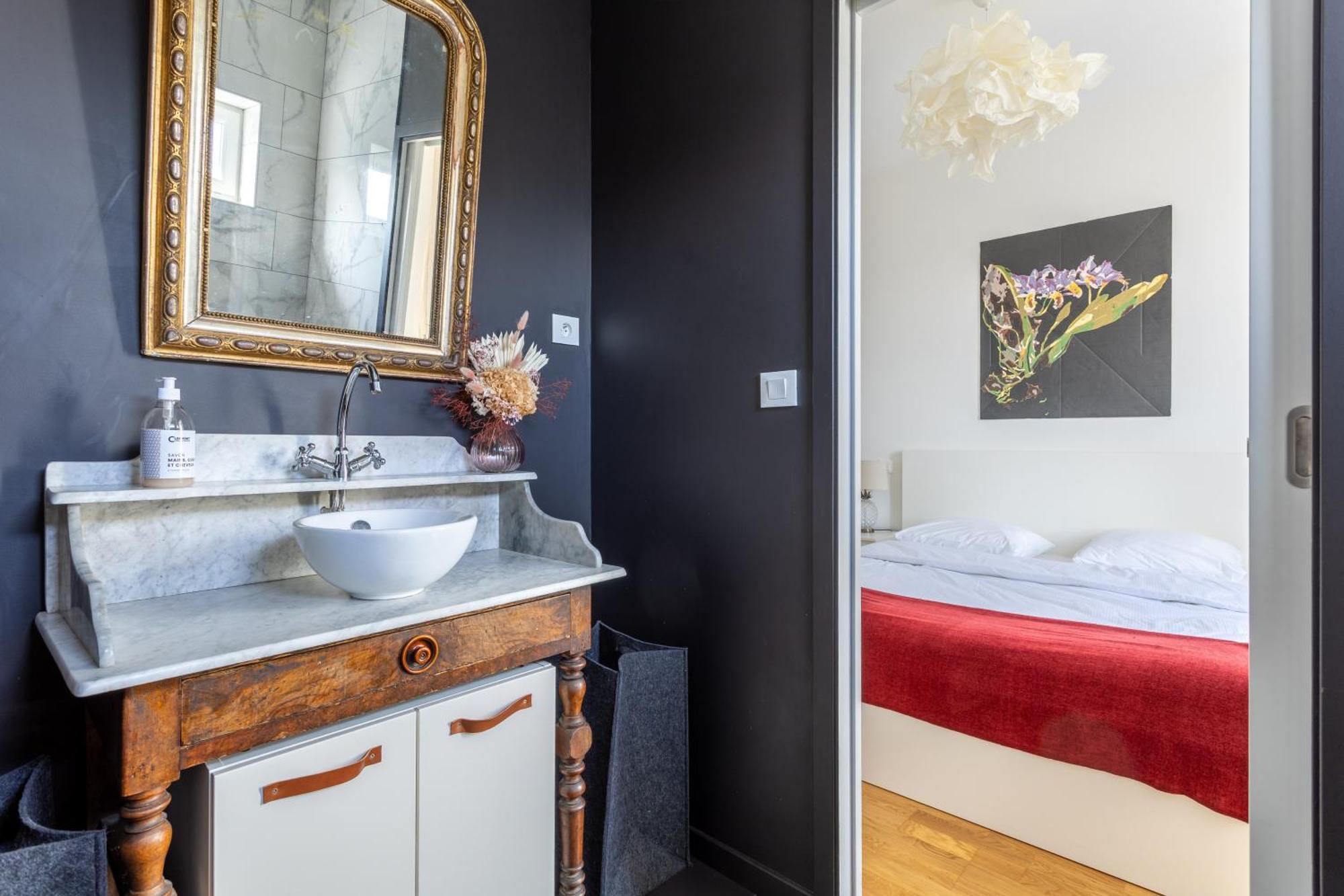 153 - Au Calme & Climatise Apartment *